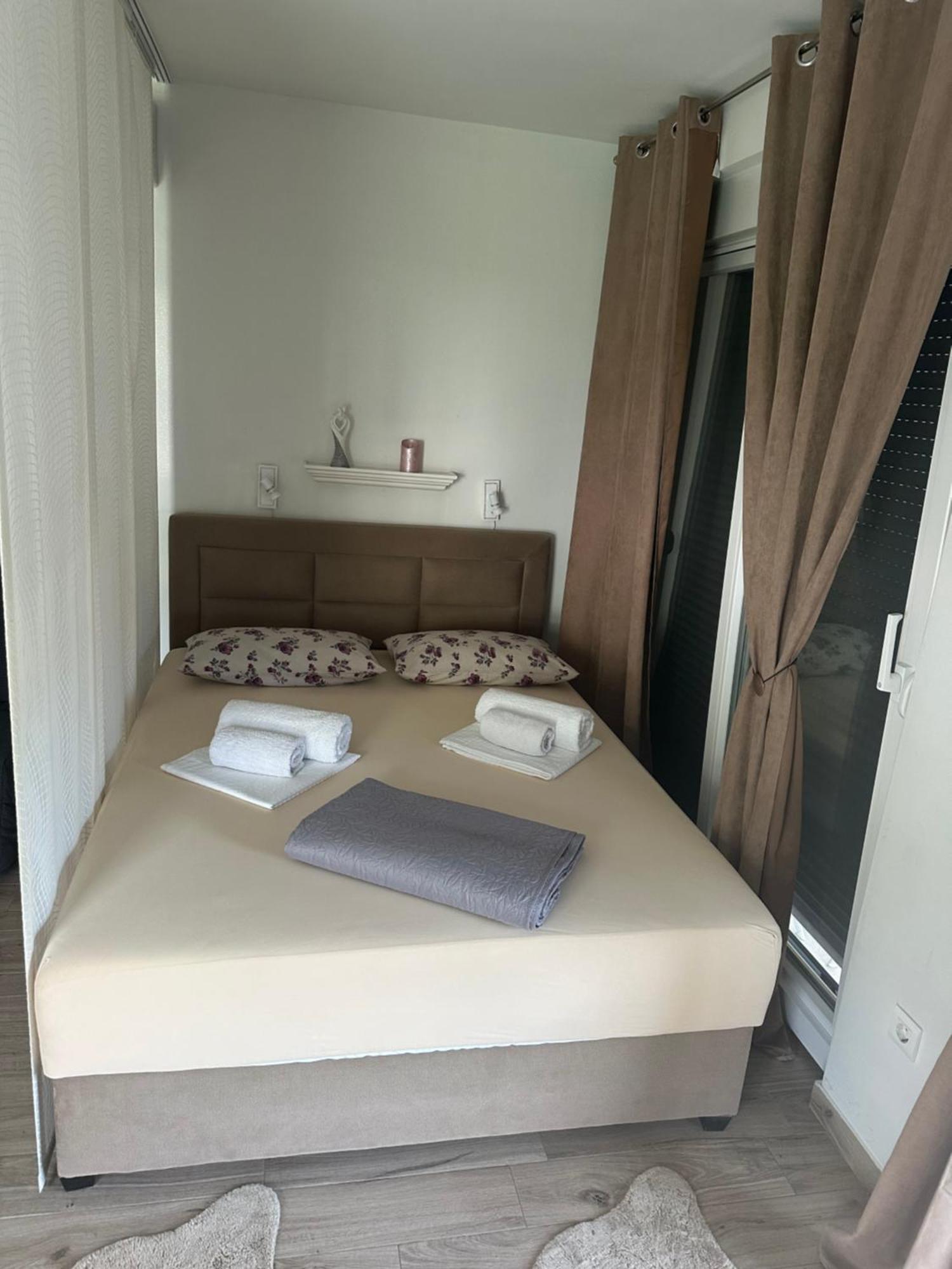 Ruby'S Home Подстрана Экстерьер фото